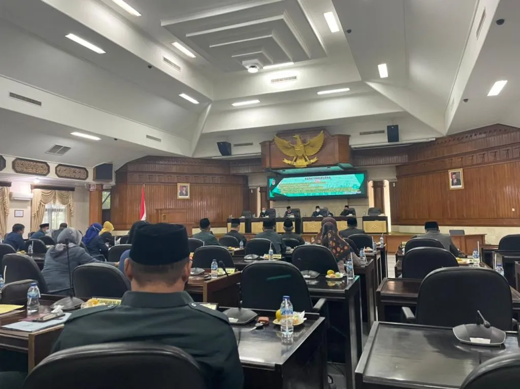 Bupati dan Wakil Bupati Tuban Tak Hadir, Pembahasan 10 Raperda Ditunda