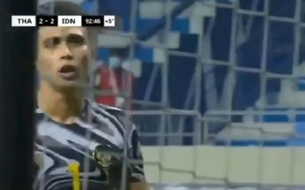 Viral! Kiper Timnas Indonesia, Nadeo Misuhi Pemain Belakang Rizky Ridho