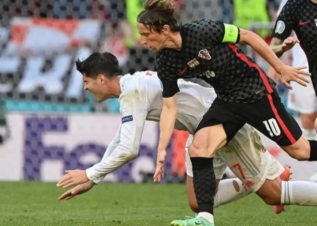 Susah Payah, Spanyol Taklukkan Kroasia