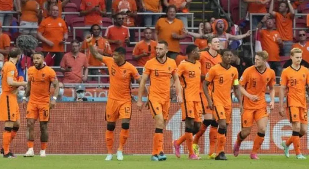 Italia, Belanda dan Belgia Lolos ke 16 Besar