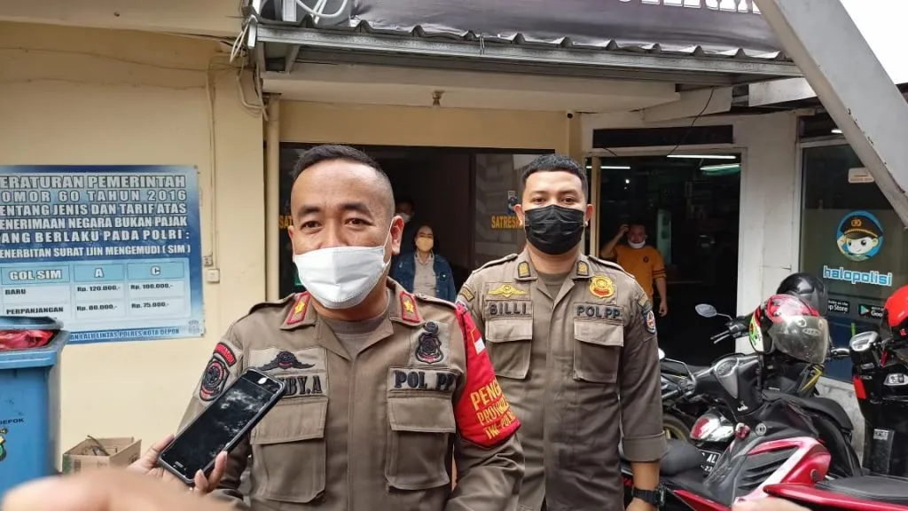 Capek Ditertibkan, Pengamen Pukul Satpol PP di Depok