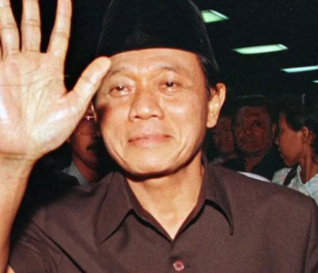 Pemulasaraan Jenazah Harmoko Pakai SOP COVID-19