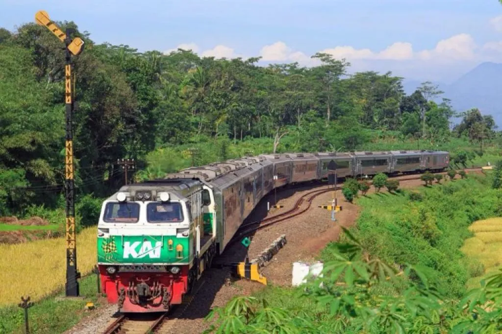 PPKM Diperpanjang, Penumpang KA di Bawah Usia 12 Tahun Dibatasi