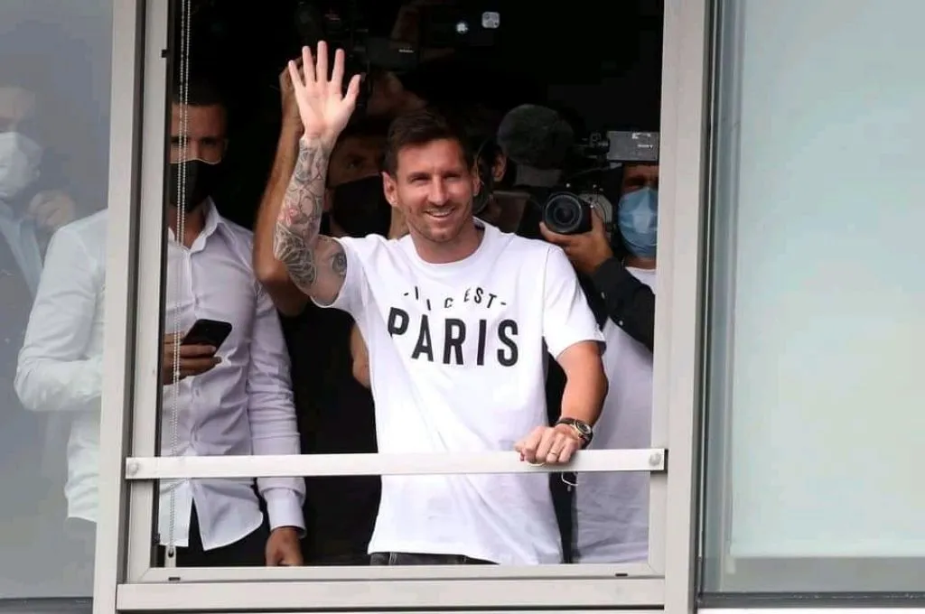 Messi Sudah Tiba di Paris untuk Tandatangani Kontrak dan Tes Medis