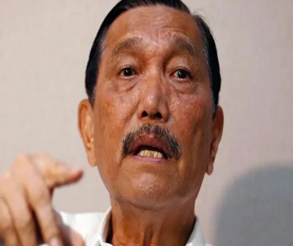 Mal Boleh Buka sampai Jam 9 Malam dan Boleh Makan di Tempat