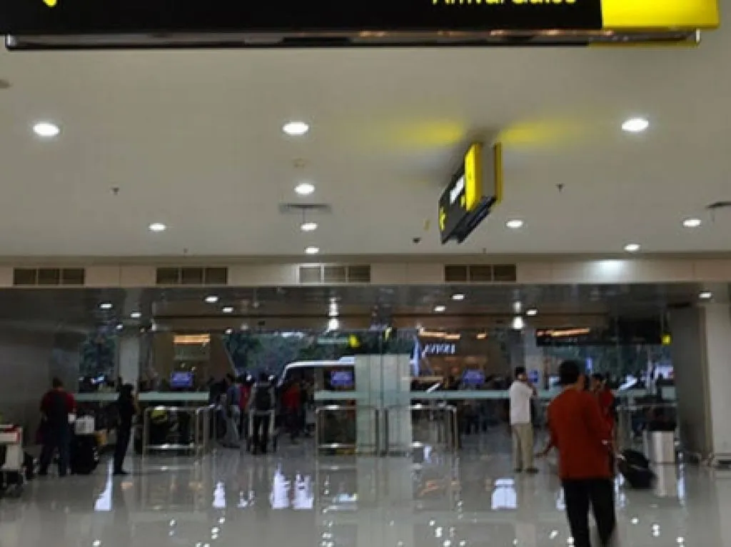 Jumlah Wisman dan TPK Hotel Berbintang di Jatim Turun