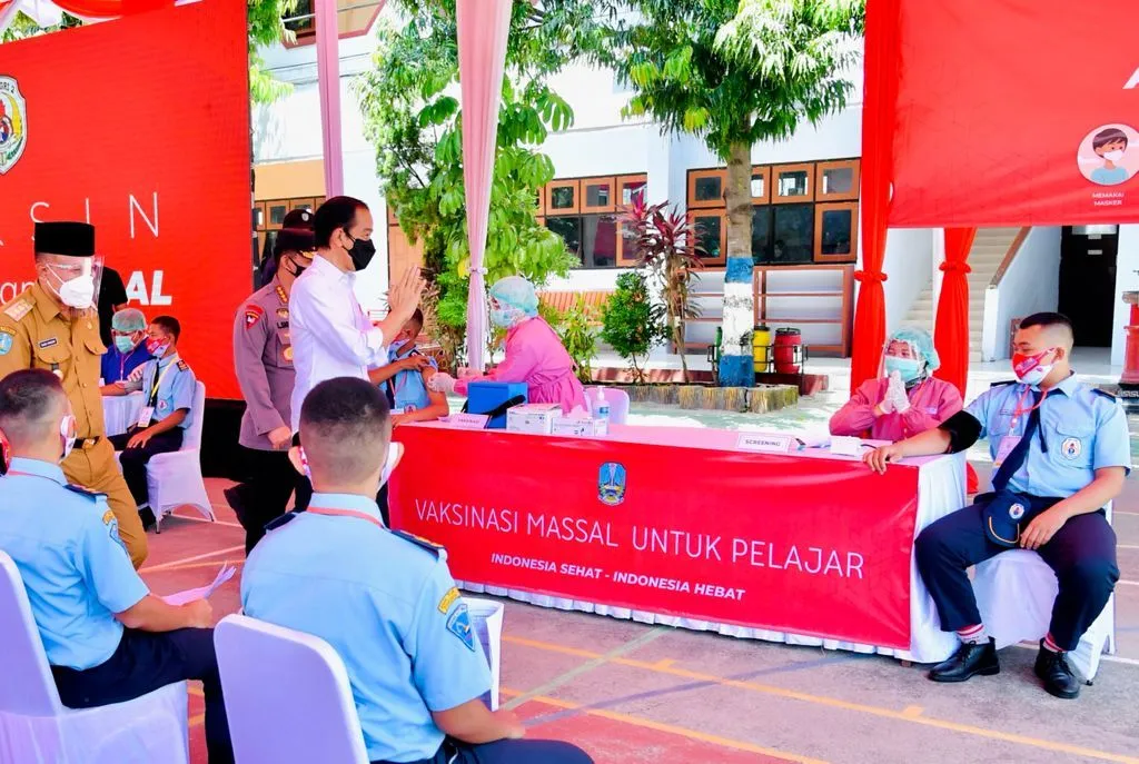 Ponorogo Level 4 PPKM Lagi, Presiden Jokowi Sidak Vaksinasi