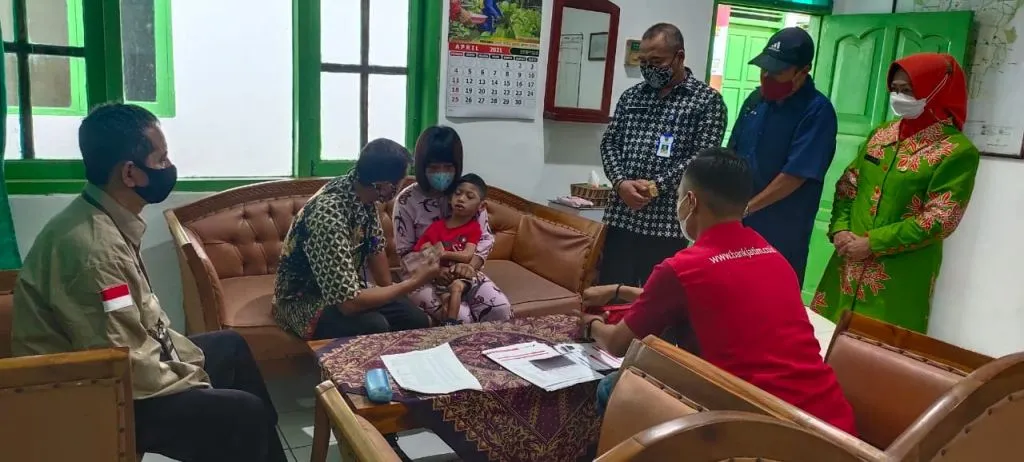 Pemkot Madiun Telah Beri Bantuan pada Disabilitas Keluarga di Demangan