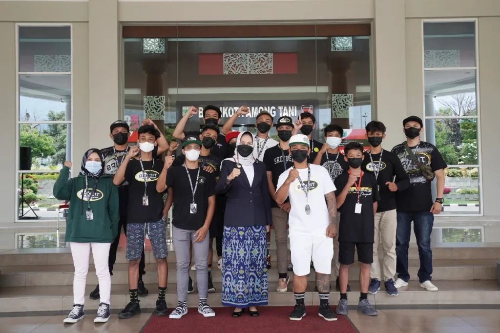 Wali Kota Batu Beri Motivasi pada Tim Bandit Squad Racing Team