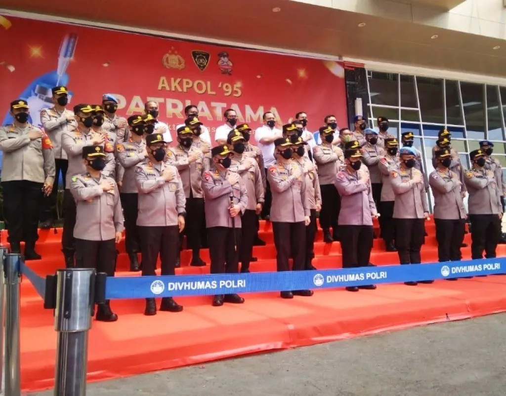 Kapolri Kunjungi Vaksinasi dan Baksos Peduli Alumni Akpol 95/Patriatama di Bekasi