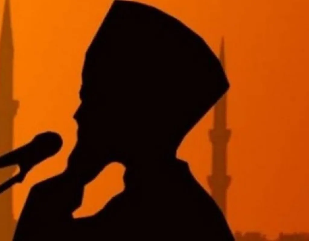 Asyik Makan di Masjid, Telinga M Syawal Tiba-Tiba Diiris