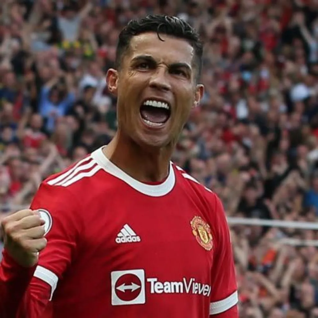 Ronaldo Hadiahi Pasangan Kumpul Kebonya Perhiasan Seharga Rp 2 Miliar
