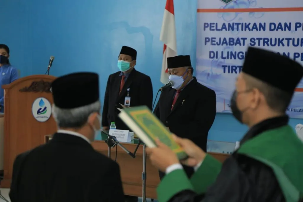 Pelantikan Pejabat PDAM Kota Madiun, Dirut Tekankan Pakta integritas