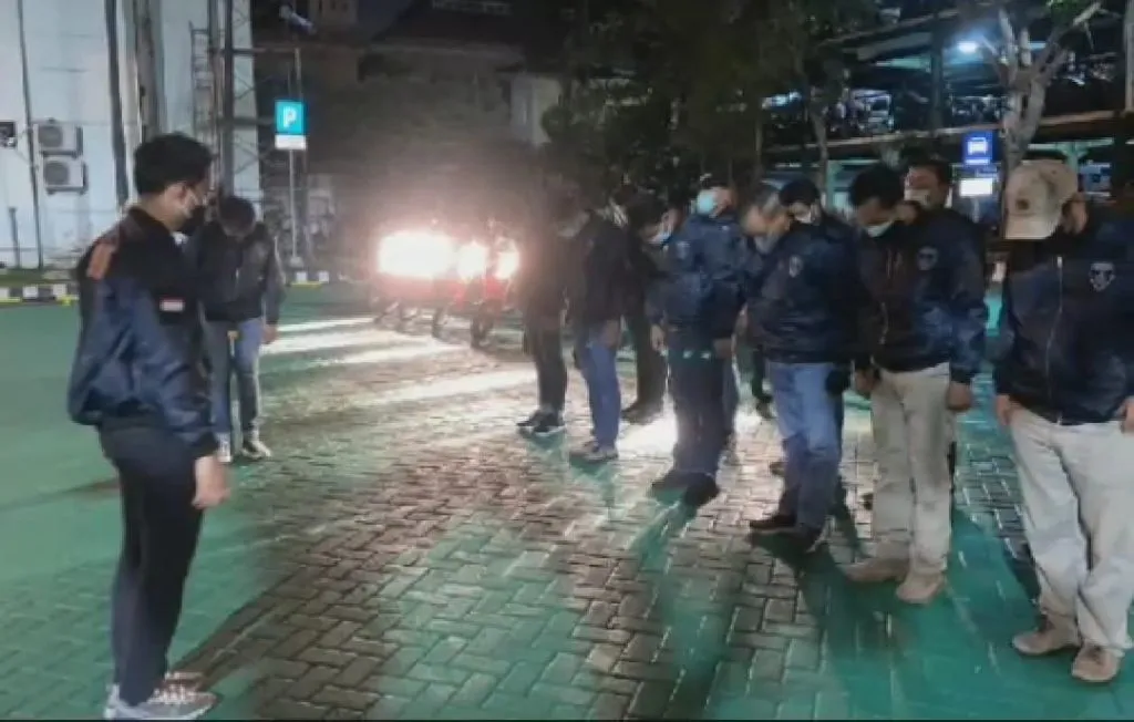 Ciptakan Situasi Aman, Unit Jatanras Polrestabes Surabaya Lakukan Patroli Malam