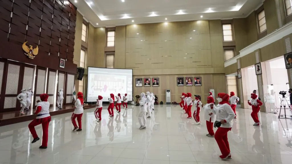 Peringati Hari Jadi ke-20, Pemerintah Kota Batu Bersama YJI Gelar Senam Bersama