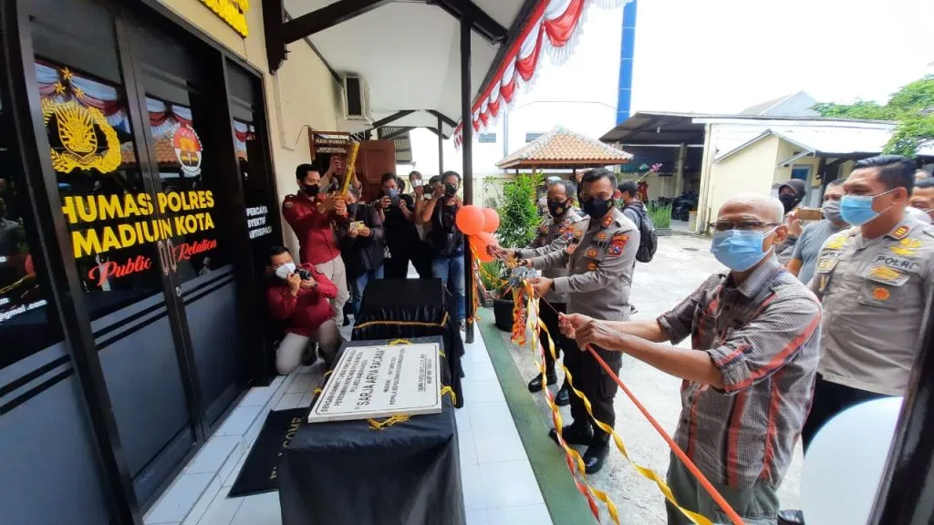 Dukung Kerja Wartawan, Polres Madiun Kota Launching Ruang Pojok Media