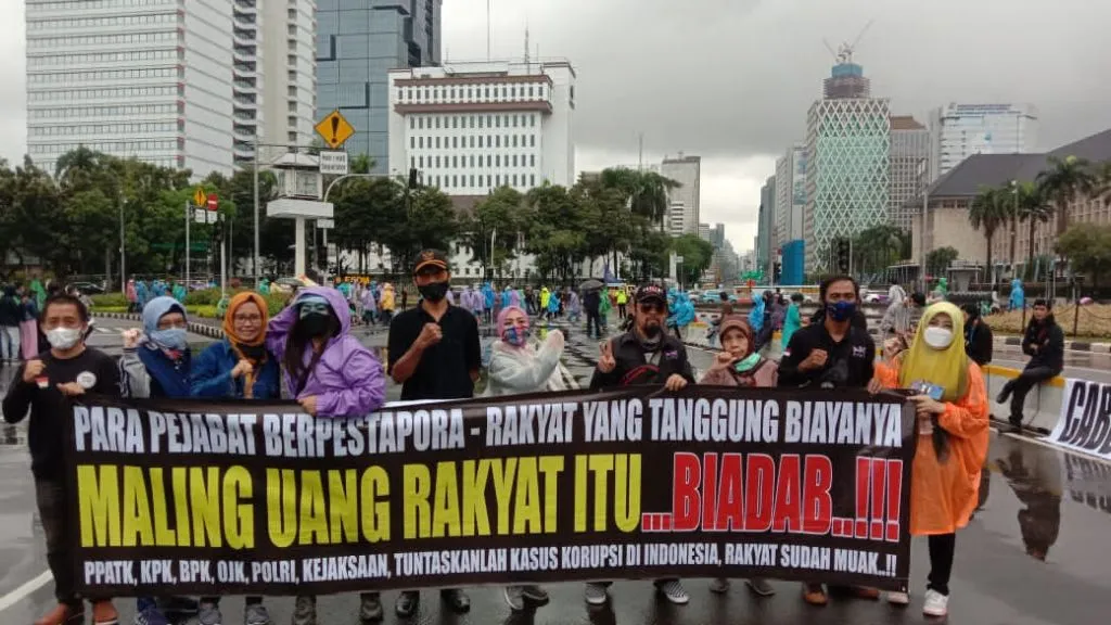 Aksi Hari Sumpah Pemuda, Ribuan Massa Turun ke Jalan Melawan Oligarki Kekuasaan