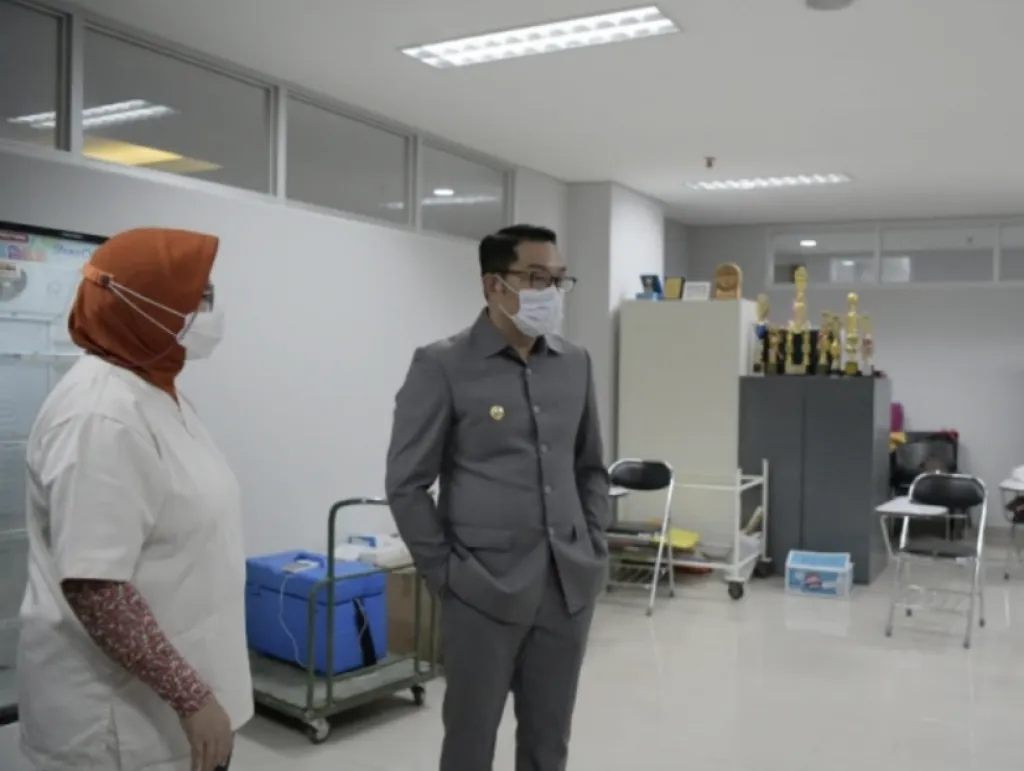 Ridwan Kamil Tinjau Pelaksanaan Vaksinasi COVID-19 Lintas Agama