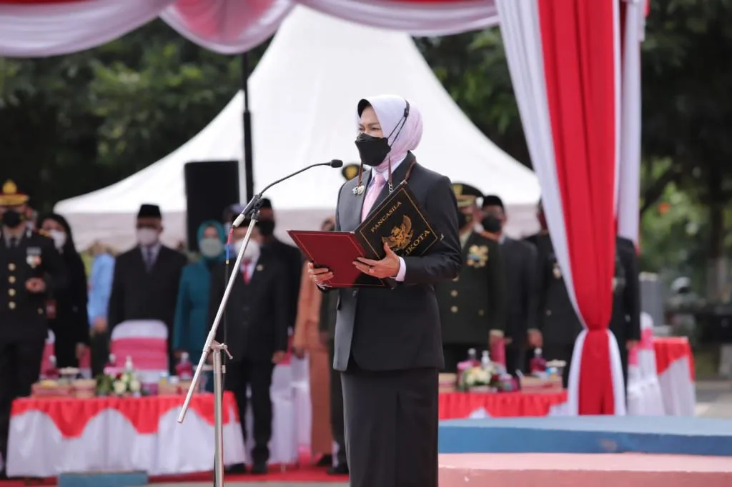 Pahlawan Masa Kini, Mengalahkan Kemiskinan dan Kebodohan