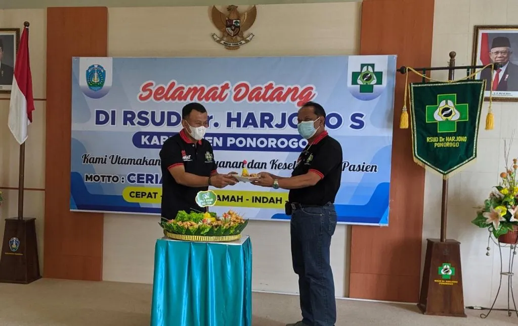 HUT ke-104, RSUD Ponorogo Gelar Vaksinasi Lansia dan Khitanan Massal
