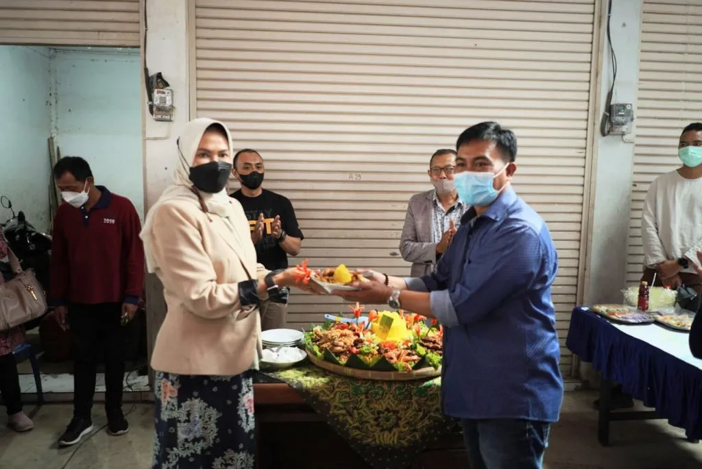 Relokasi, Pedagang Buah Dapat Tempat Layak Serta Diterima di Pasar Sayur