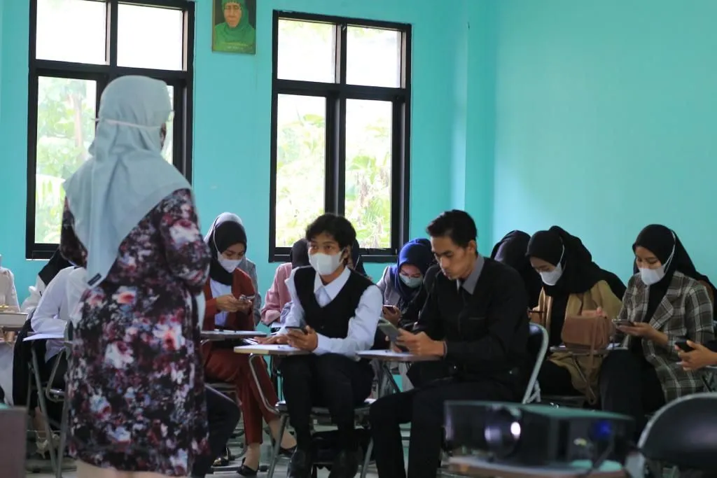 Fakultas Ekonomi dan Bisnis, Gelar Praktik Komunikasi Pekerjaan