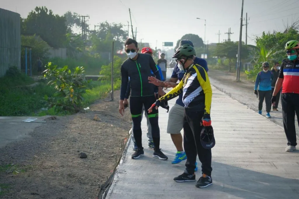 Bupati Sidoarjo Kejar Target Penyelesaian 25 Ruas Jalan Akhir 2021