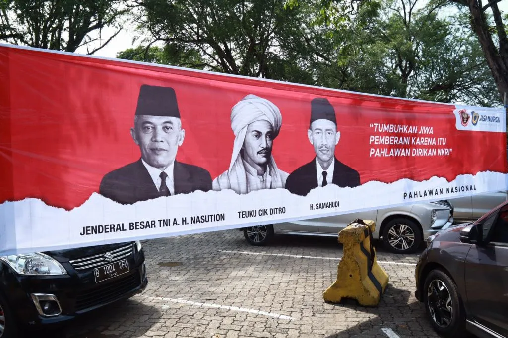 Hari Pahlawan 2021, BNPT dan Jasa Marga Gelar Parade Foto Pahlawan Nasional