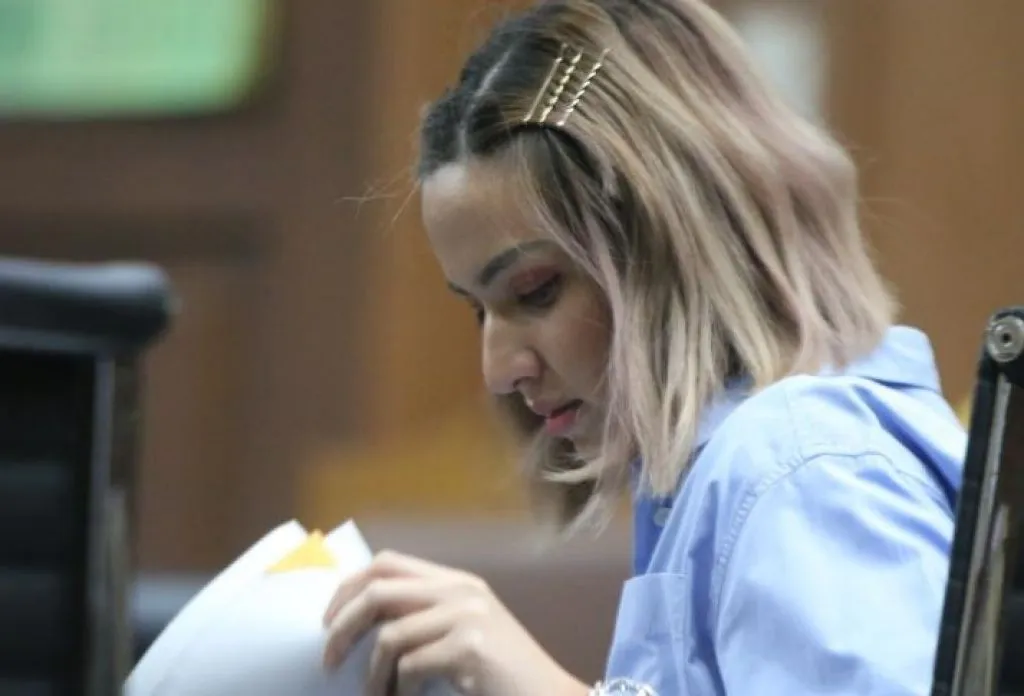 Ngaku Sudah Sembuh, Nia Ramadhani Minta Hukumanya Diperingan