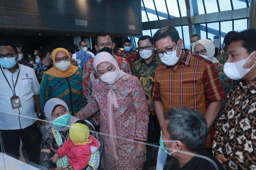 Respon Permenaker 17, Ratusan Peserta BPJAMSOSTEK Teken Akad KPR Massal