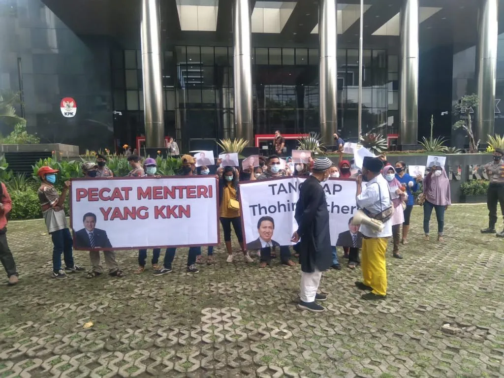 Koalisi Masyarakat Anti Mafia BUMN Datangi Gedung KPK, Ada Apa?