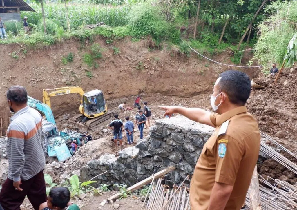 Bupati Ponorogo Minta Polisi Periksa Rekanan Jembatan Mijil