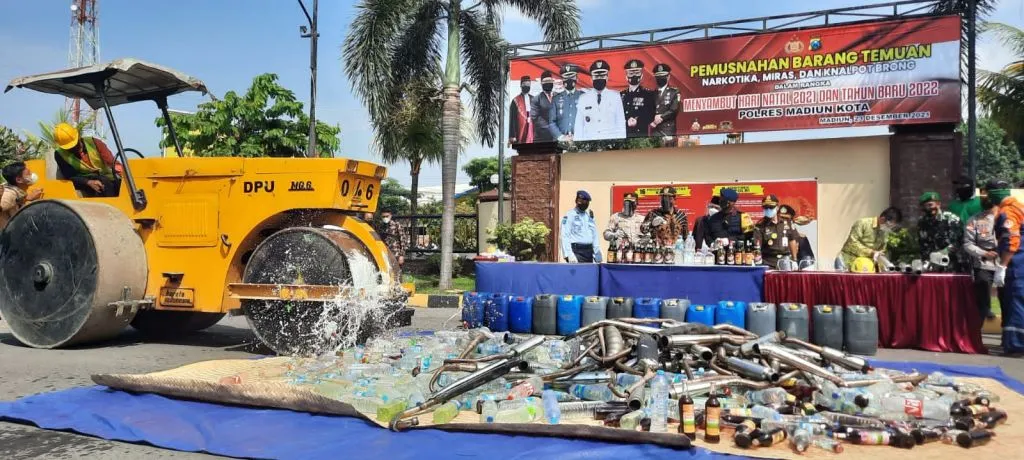 Operasi Lilin Dimulai, Polres Madiun Kota Awali Musnahkan Barang Bukti