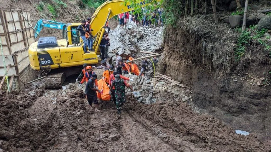 Dua Korban Tewas Jembatan Mijil Ponorogo, Sempat Diperingatkan