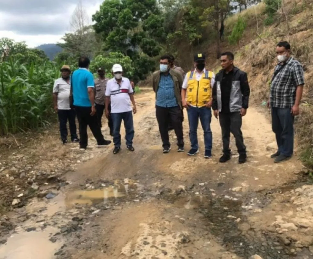 Jalan di Karo Sumatera Utara, Rusak Parah