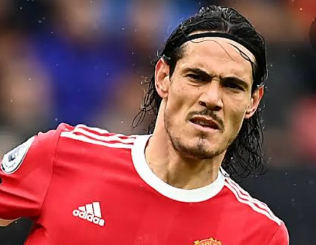 Cavani Siap Merapat ke Barca, tapi..