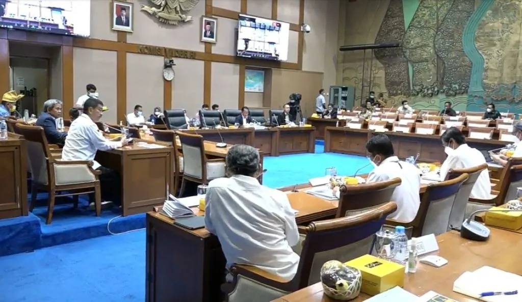 RDP Komisi VII DPR-Menteri ESDM Ricuh, Diduga Halangi Pembahasan Cabut IUP