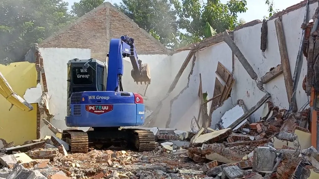 Hancurkan Rumah Rp 300 Juta, Warga Ponorogo Ini Akui Tak Menyesal