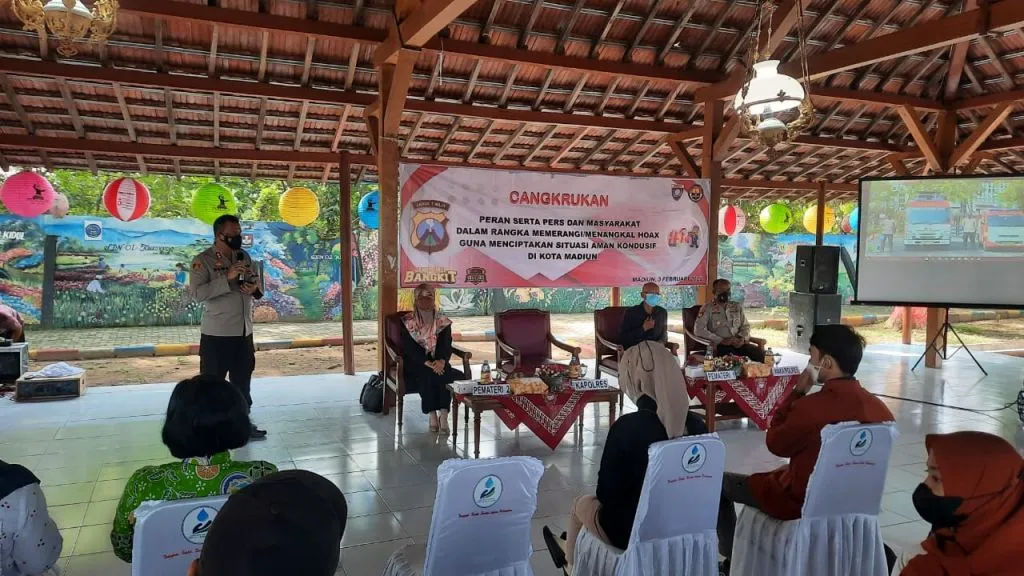 Stop Sebar Hoax, Polres Madiun Kota Tengah Patroli Dunia Maya