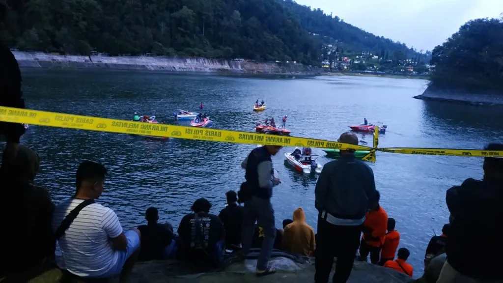 Foto Penumpang, Driver Speedboat Sarangan Magetan Tewas Tenggelam