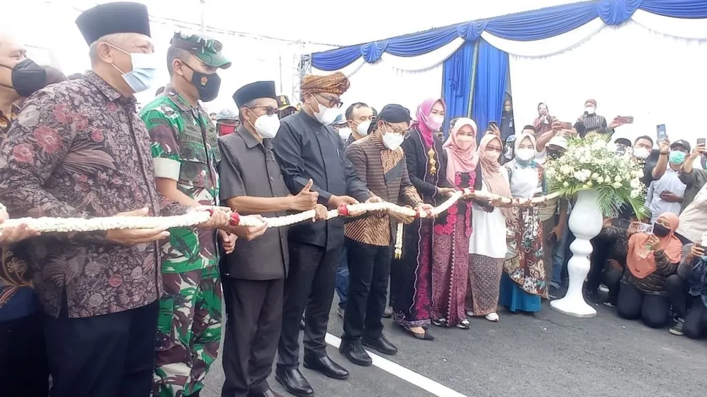 Diresmikan Wali Kota Malang, Jembatan Tlogomas Diberi Nama Jembatan Tunggulmas