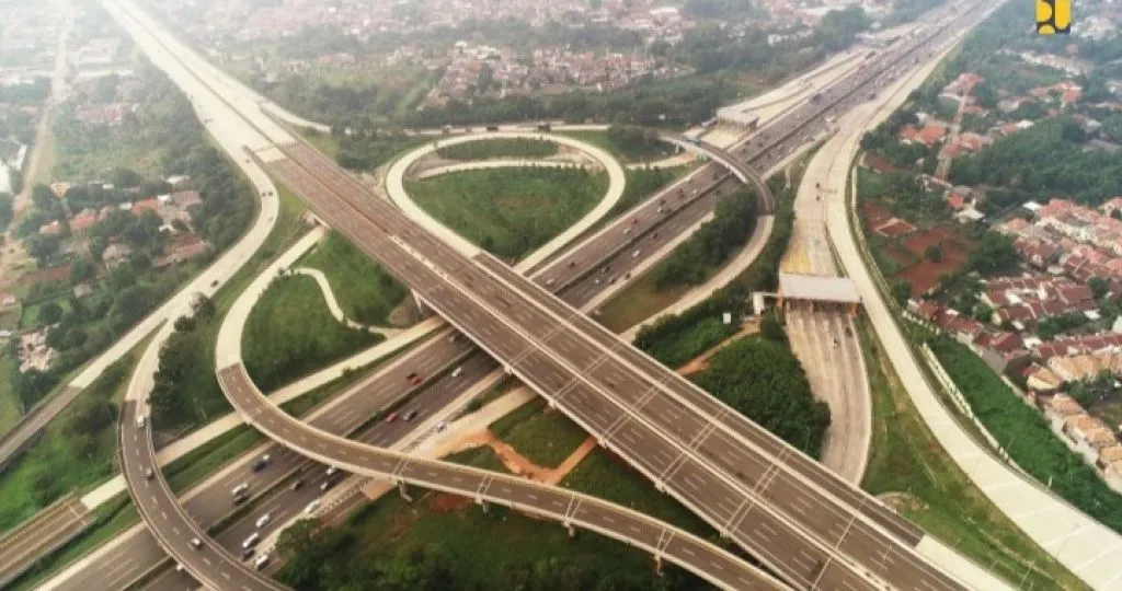 Arus Lalu Lintas pada Jalan Tol dan Jalan Nasional Lancar