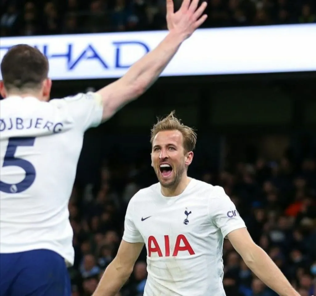 Kane Permalukan City di Kandang