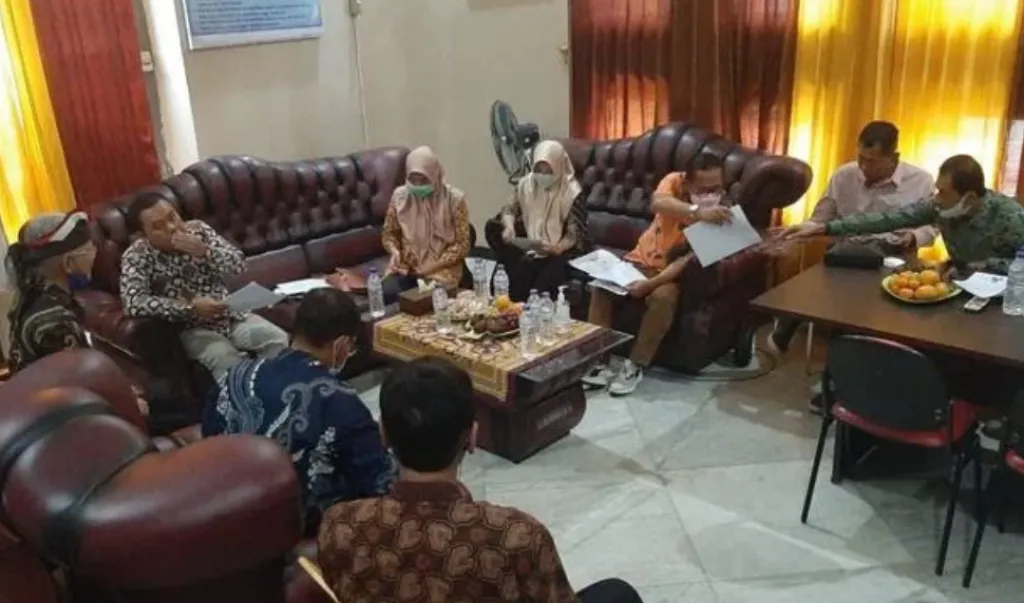DPRD Ponorogo Datangi Kampus UTS demi Pastikan Keaslian Ijazah Bupati Sugiri Sancoko