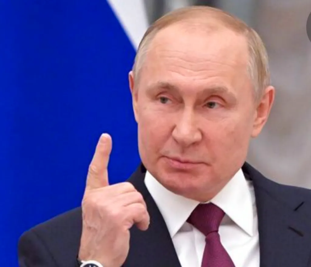 Ramai-Ramai Hujat Vladimir Putin