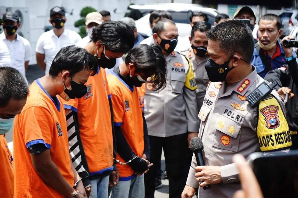 Polrestabes Surabaya Amankan 46,6 Kg Sabu dan 4.000 Pil Koplo Jaringan Lapas Jatim