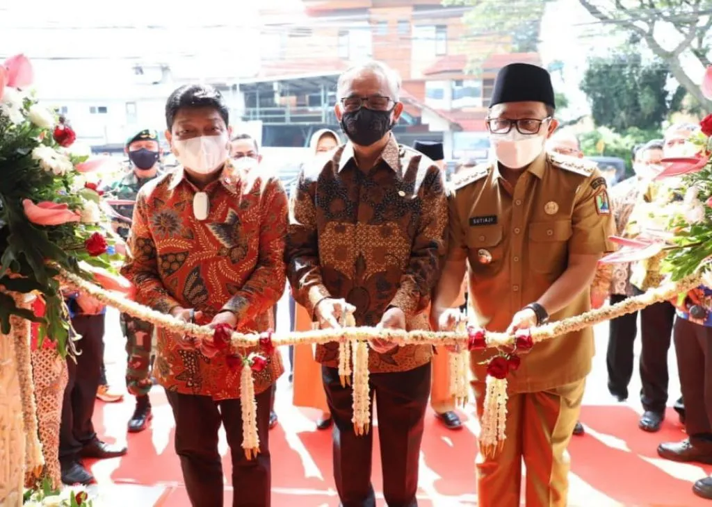 Resmikan Kantor OJK Malang yang Baru, Ini Harapan Sutiaji kepada OJK untuk Malang