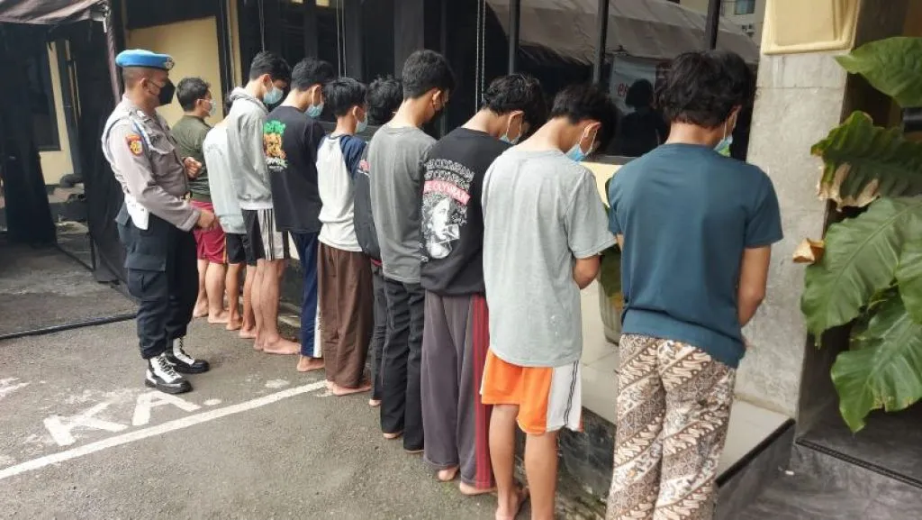 1x24 Jam, 10 Pelaku Tawuran di Depok Dibekuk
