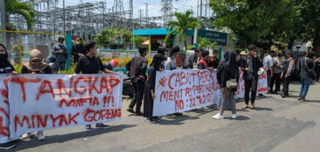 Kunjungan Wapres di Ponorogo Disambut Demo Tuntut Mendag Mundur