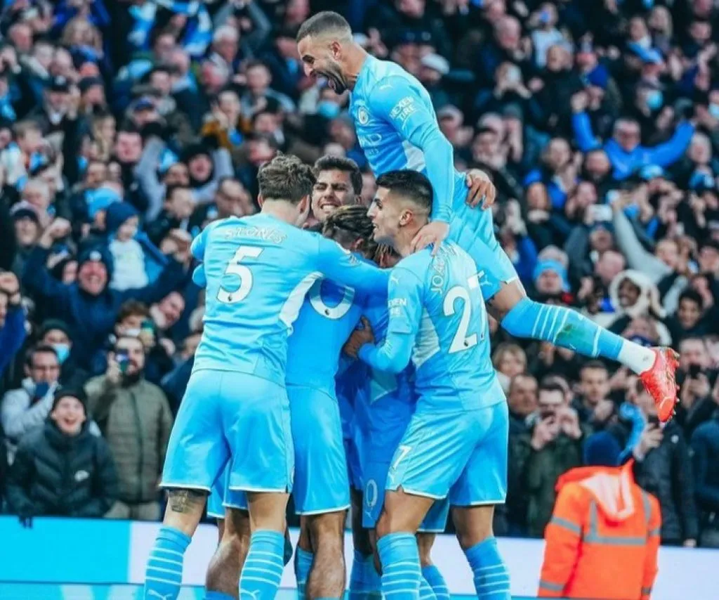 Manchester Biru Bantai Iblis Merah 4-1